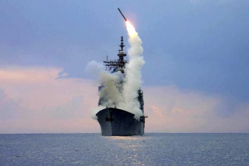 Ông Trump bất ngờ chặn gói tên lửa Tomahawk cho Ukraine sau cuộc điện đàm với ông Putin