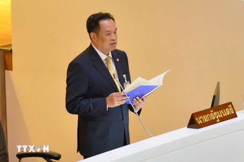 Thủ tướng Thái Lan ra lệnh đình chỉ tuyên bố hòa bình với Campuchia