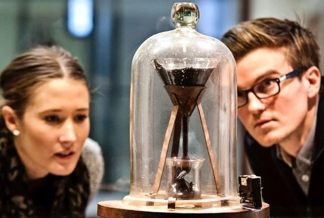 Một thí nghiệm chưa dừng suốt 100 năm qua