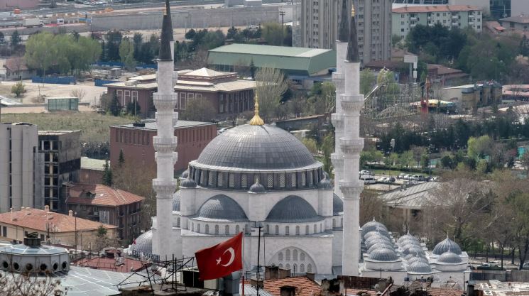 Thổ Nhĩ Kỳ đánh mất thị trường Nga do sức ép trừng phạt từ phương Tây