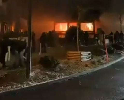 Thụy Sĩ: Nổ lớn tại khu trượt tuyết trong đêm giao thừa, hàng chục người thương vong