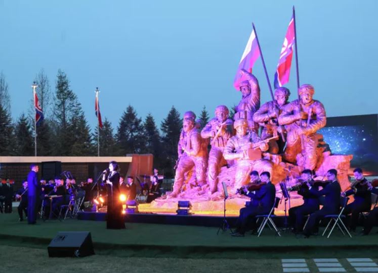 Ông Kim Jong-un khánh thành tổ hợp ở Bình Nhưỡng tôn vinh các anh hùng Triều Tiên trong CDQSĐB