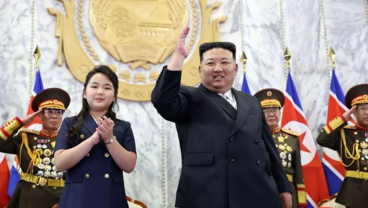 Các chính trị gia Hàn Quốc nhận định Kim Jong-un có thể chọn con gái làm người kế nhiệm