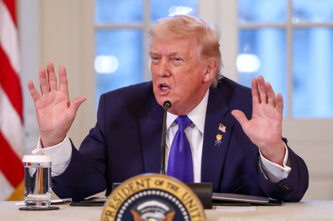 Ông Trump nói quyết định của Anh là 'ngu xuẩn'