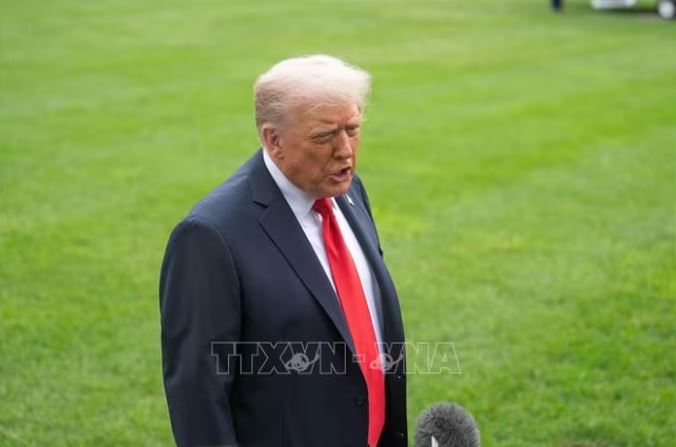 Tổng thống Trump tuyên bố về điều 'không cho phép' Iran làm ở eo biển Hormuz