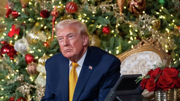 Tổng thống Trump hủy thỏa thuận bán dẫn, viện lý do đe dọa an ninh quốc gia