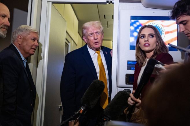 Ông Trump bất ngờ đổi giọng trong vụ cáo buộc Ukraine tấn công nơi ở ông Putin