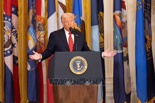 Tổng thống Trump chính thức lên tiếng sau khi mạng xã hội lan truyền tin xấu về sức khỏe của ông