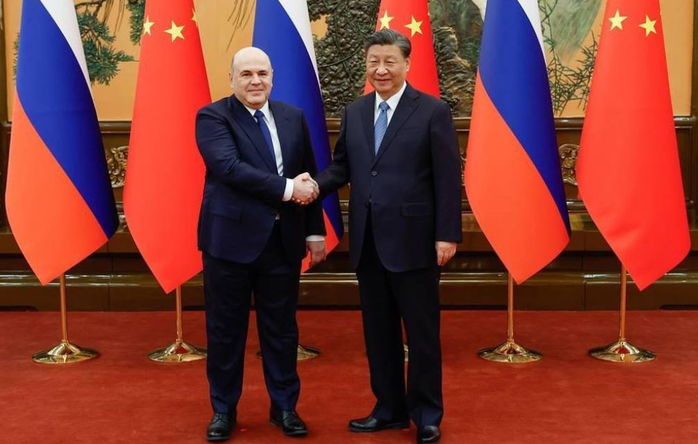 Chủ tịch Trung Quốc Tập Cận Bình hội đàm với Thủ tướng Nga tại Bắc Kinh