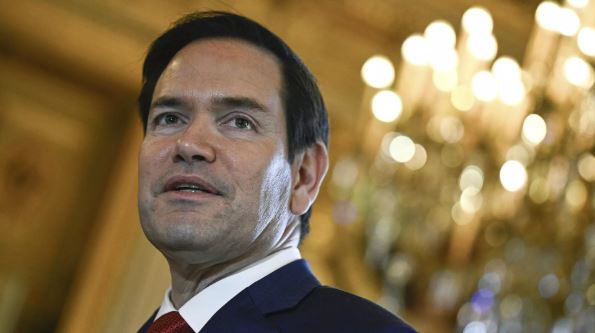 Ngoại trưởng Mỹ đảm bảo với đồng cấp Hungary ông Trump sẽ tiếp tục nỗ lực giải quyết vấn đề Ukraina