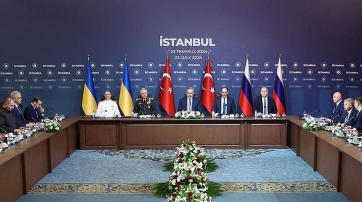 Điện Kremlin: Đàm phán hòa bình với Ukraine tạm dừng