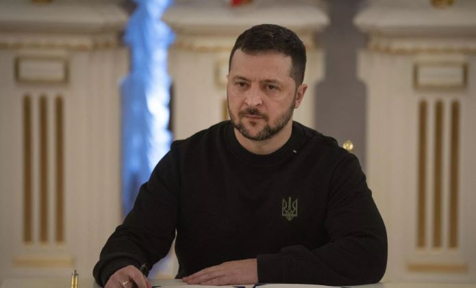 Chuyên gia: Zelensky lại tìm cách thoát khỏi các 
