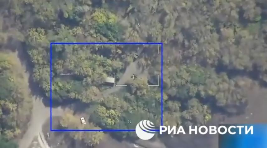 Khoảnh khắc tên lửa đạn đạo Nga tập kích bệ phóng đa nòng HIMARS của Ukraine