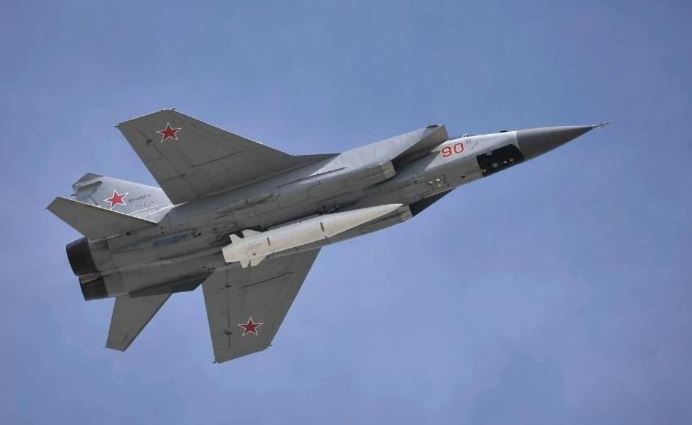 Nga tung đòn tấn công bão lửa bằng Kinzhal, phòng không Ukraine chao đảo