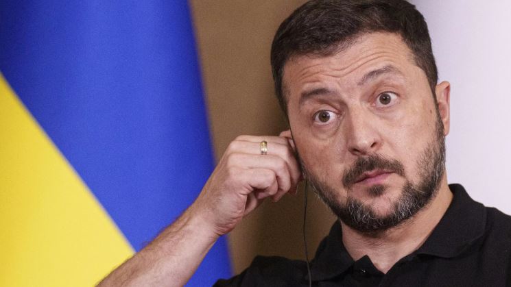 EU đang tìm kiếm kênh đối thoại với Nga, trong khi Zelensky ngày càng trở nên dễ bị tổn thương