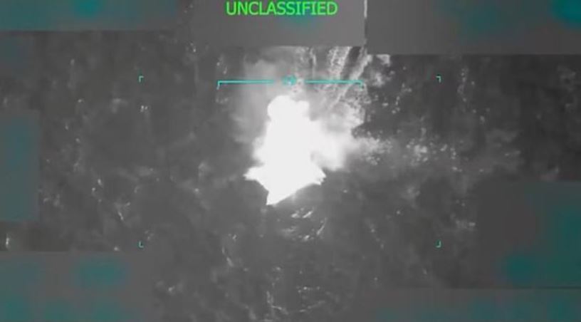 Mỹ đánh chìm tàu ngoài khơi Venezuela: 11 người chết, nhiều bí ẩn vẫn chưa có lời giải