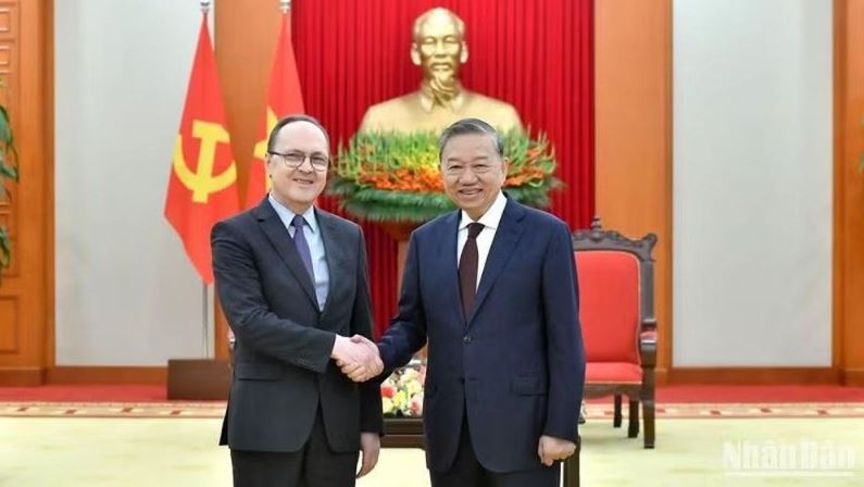 Tổng Bí thư Tô Lâm tiếp Đại sứ Liên bang Nga tại Việt Nam