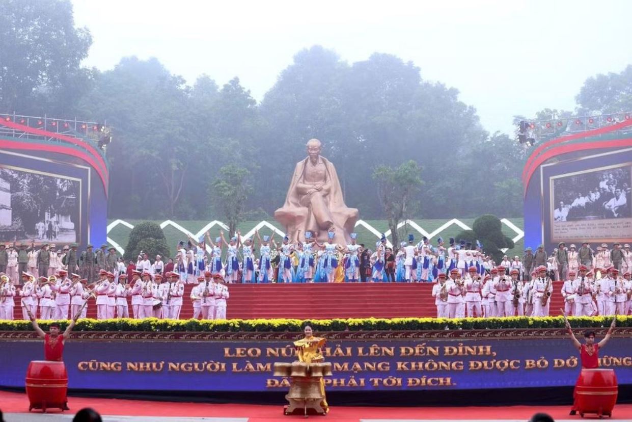 Tổng Bí thư, Chủ tịch nước: 'Lòng kính yêu Bác phải được thể hiện bằng sự tận tâm phục vụ Nhân dân'
