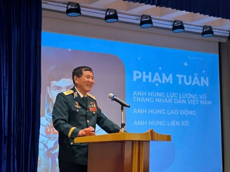 Chương trình giáo dục quốc tế 'AEROKOS': Chắp cánh ước mơ chinh phục không gian cho thế hệ trẻ Việt-Nga