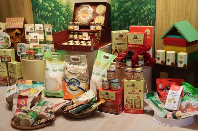 Hàng Việt lên ngôi trên 'chợ' thương mại điện tử dịp Lễ 2/9