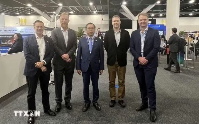 Thúc đẩy hợp tác Việt Nam-Australia về năng lượng và khoáng sản thiết yếu