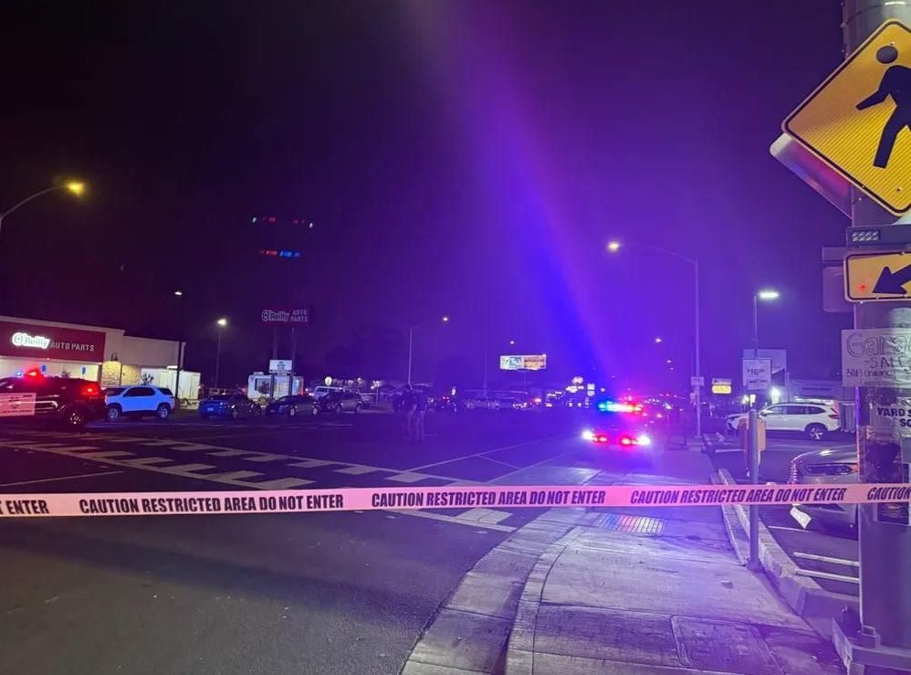 California: Xả súng hàng loạt tại buổi tụ họp gia đình, 4 người chết, 10 người bị thương