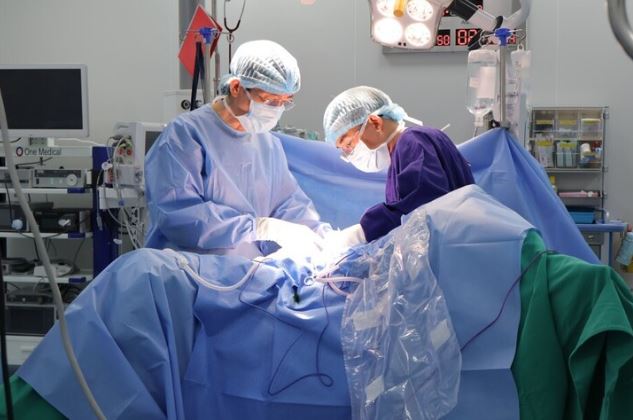 Bị ung thư xâm lấn bàng quang, bệnh nhân thoát cửa tử nhờ chiến lược khác thường