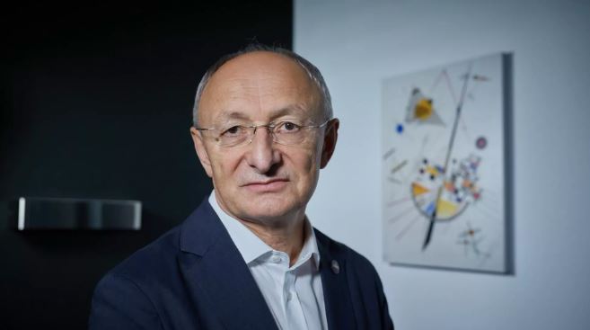 Một loại thuốc độc đáo để điều trị viêm cột sống dính khớp đã được đăng ký tại Nga