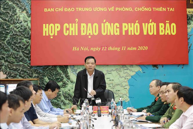 Bão số 13 khó đoán định, nhiều khả năng đổ bộ vào Trung Trung Bộ từ đêm 13/11