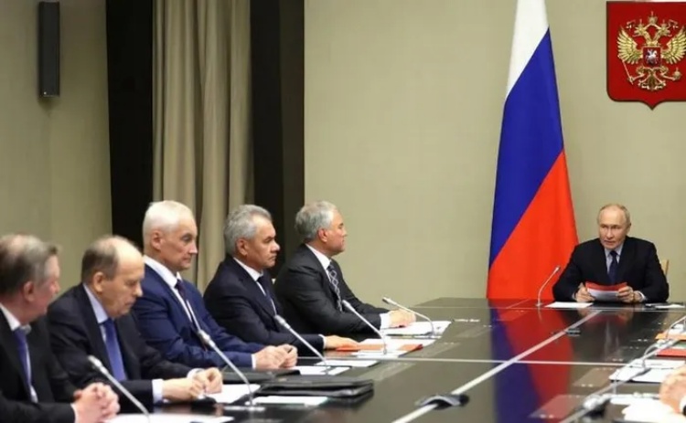 Họp tác chiến, Tổng thống Putin quyết tâm đẩy lùi quân đột kích vùng Kursk