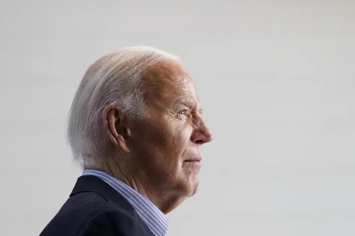 Hollywood quay lưng với Tổng thống Biden
