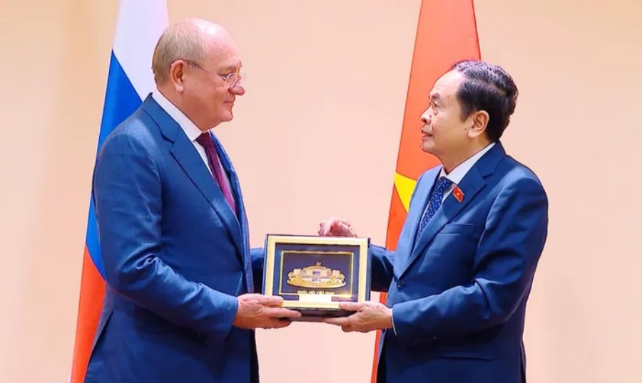 Chủ tịch Quốc hội Trần Thanh Mẫn tiếp Phó chủ tịch Tập đoàn Gazprom