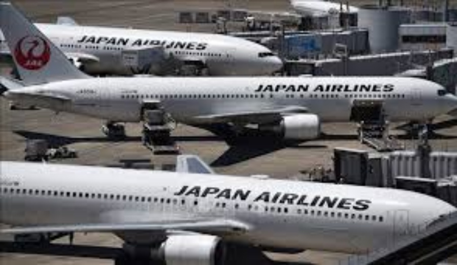 Máy bay của hãng hàng không Japan Airlines nổ lốp khi hạ cánh