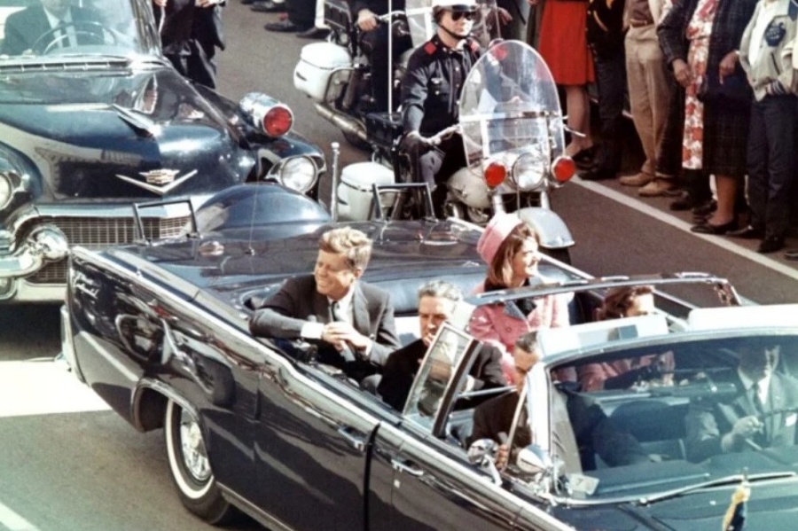 Ông Trump nghĩ tay súng Oswald 'được giúp đỡ' khi ám sát cố Tổng thống Kennedy