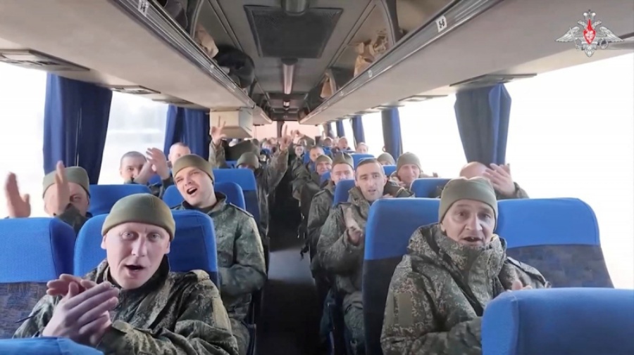 Nga và Ukraine trao đổi tù binh quy mô lớn