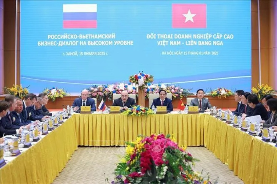 Thủ tướng Phạm Minh Chính và Thủ tướng Liên bang Nga Mikhail Mishustin đối thoại với doanh nghiệp