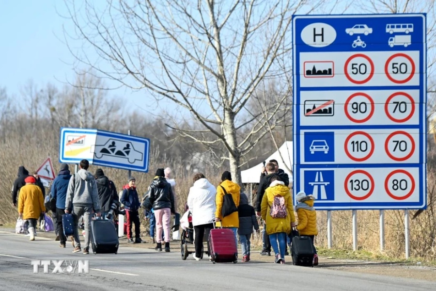 Ba Lan ủng hộ dừng cấp phúc lợi cho đàn ông Ukraine tị nạn ở châu Âu