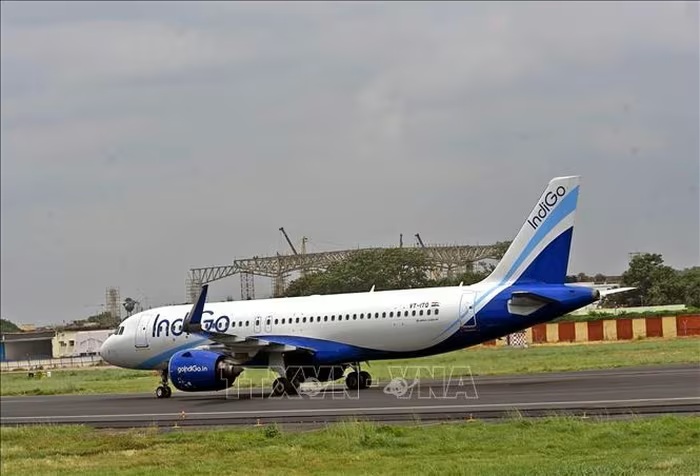 Máy bay của Ấn Độ hạ cánh khẩn cấp vì đe dọa đánh bom