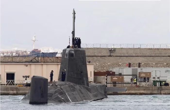 Anh đóng 12 tàu ngầm tấn công mới để ứng phó với Nga