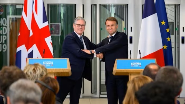 Anh - Pháp công bố thỏa thuận hợp tác hạt nhân lịch sử