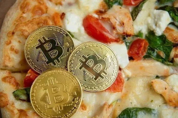 Hai chiếc pizza được mua bằng Bitcoin giờ có giá 1 tỷ USD