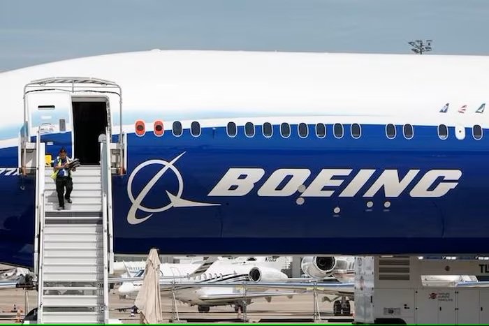 Ba Lan tịch thu lốp máy bay dân dụng Boeing trên đường vận chuyển sang Nga