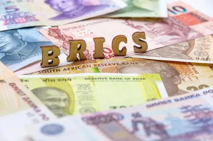 Chủ tịch luân phiên BRICS nói về việc thay thế đồng USD, khẳng định không chống phương Tây