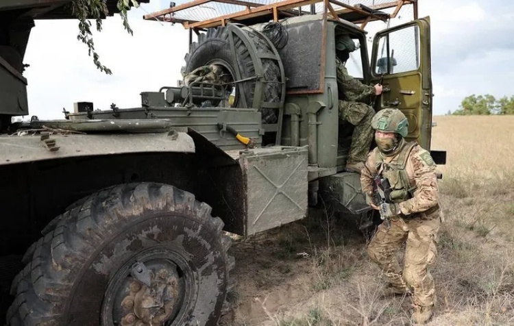 Nga chặn mọi tuyến đường tiếp tế của Ukraine đến thị trấn trọng điểm Vuhledar