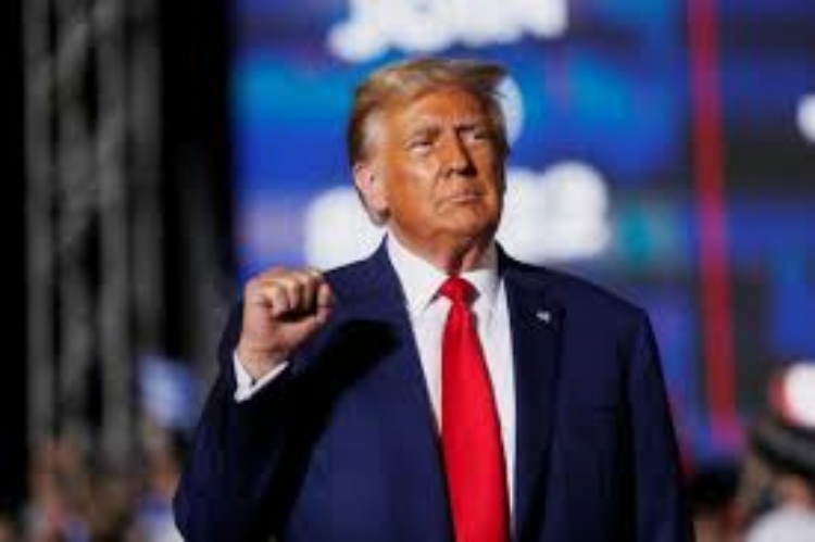 Bầu cử Mỹ 2024: Ông Trump chọn đòn 