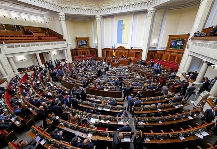 Quốc hội Ukraine phê chuẩn 9 thành viên Nội các mới