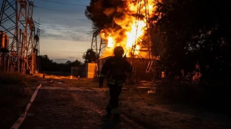 Nổ lớn trên khắp Ukraine