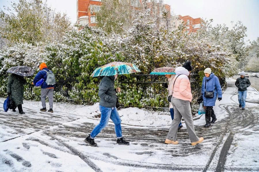 Tuyết đầu mùa đã rơi ở Moskva, Nga
