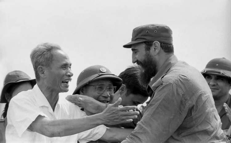 Quan hệ hữu nghị đặc biệt Việt Nam - Cuba là 