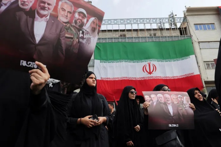 Iran hé lộ kế hoạch trả đũa mạnh mẽ, không báo trước vào Israel